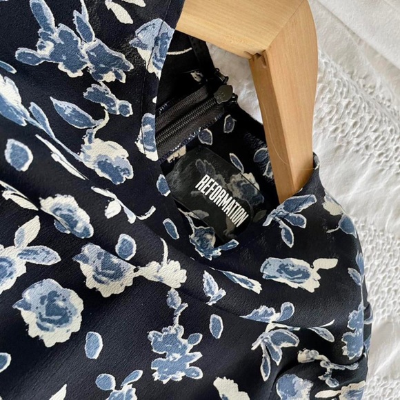 Reformation black blue floral long sleeve dress - Picture 3 of 5
